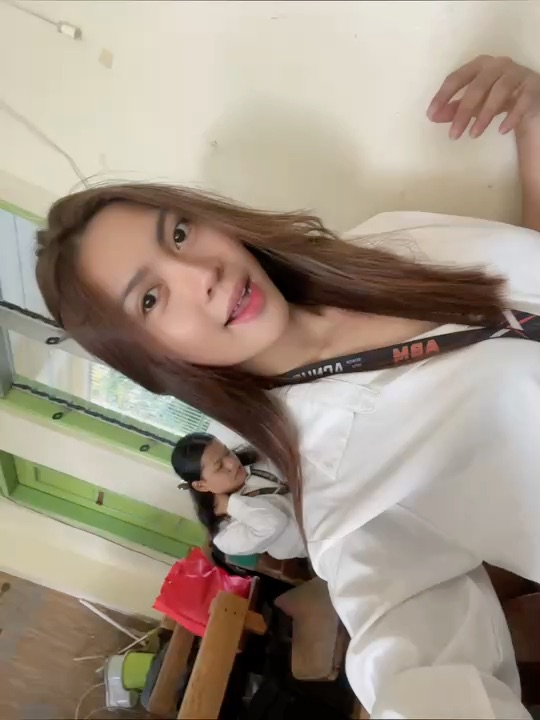 Yumixx from Philippines — meet real people on a 1v1 video call