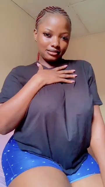 Laurel from Nigeria — meet real people on a 1v1 video call